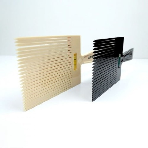 Grzebień z poziomicą , FLAT TOPPER BLACK , ARTERO