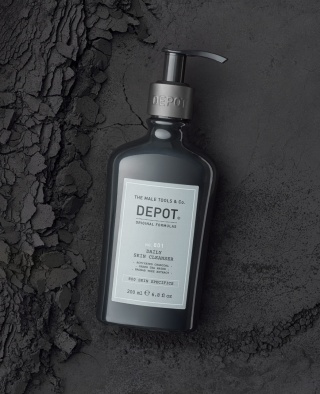 NO. 801 OCZYSZCZAJĄCY ŻEL Z AKTYWNYM WĘGLEM O POTRÓJNYM DZIAŁANIU // DEPOT